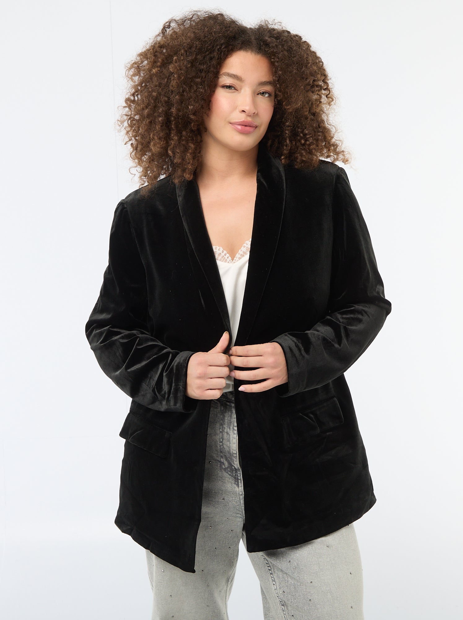 Veste longue en velours satiné