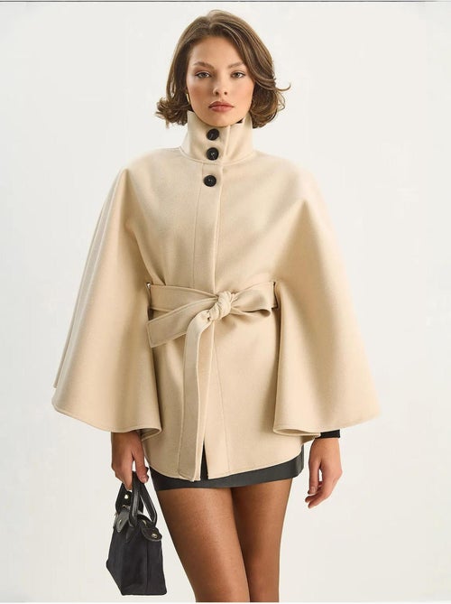 Veste longue texturée avec fermeture boutonnée lucci - Kiabi Veste longue texturée avec fermeture boutonnée lucci - Kiabi
