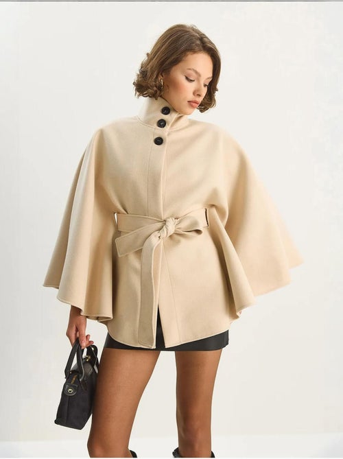 Veste longue texturée avec fermeture boutonnée lucci - Kiabi Veste longue texturée avec fermeture boutonnée lucci - Kiabi