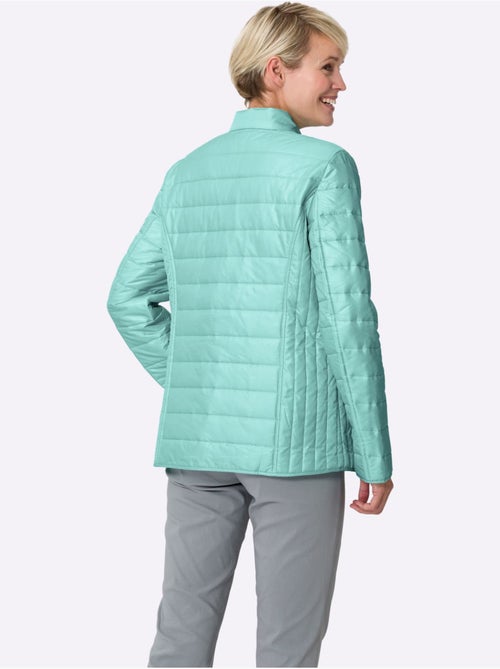 Veste matelassée à col montant et poches cousues - Taille standard - Moda Vilona - Kiabi Veste matelassée à col montant et poches cousues - Taille standard - Moda Vilona - Kiabi