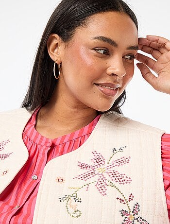 Veste matelassée avec broderies