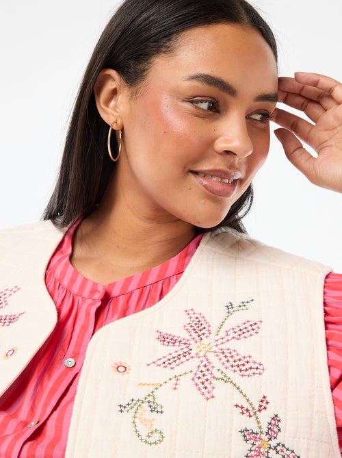Veste matelassée avec broderies - Kiabi