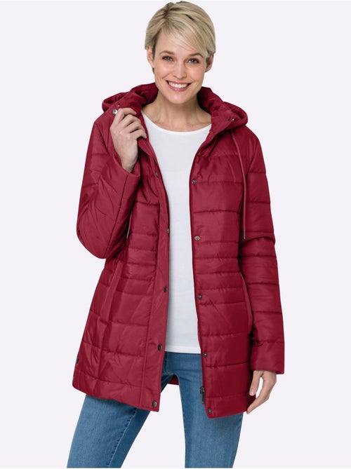 Veste matelassée avec capuche amovible et poches pratiques - taille standard - moda vilona - Kiabi Veste matelassée avec capuche amovible et poches pratiques - taille standard - moda vilona - Kiabi