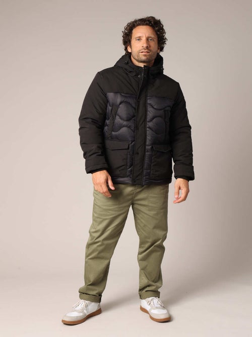 Veste matelassée avec capuche et poches plaquées
 'Deeluxe' - Kiabi