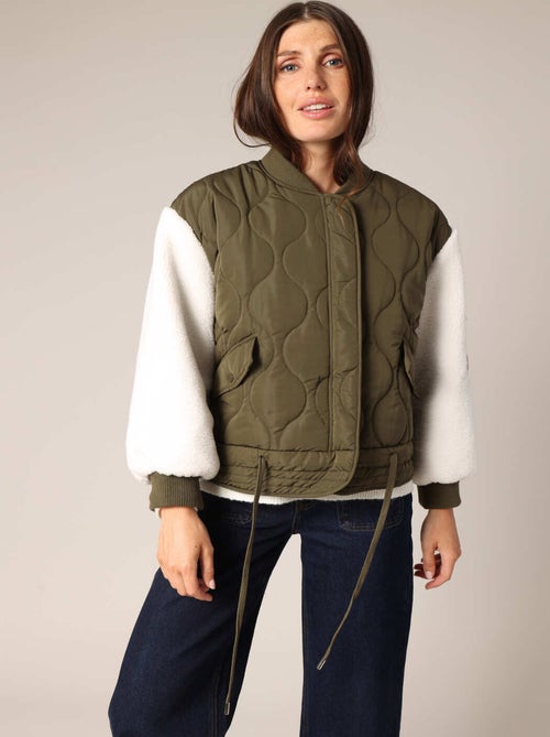 Veste matelassée bicolore avec manches effet sherpa 'Deeluxe' - Kiabi