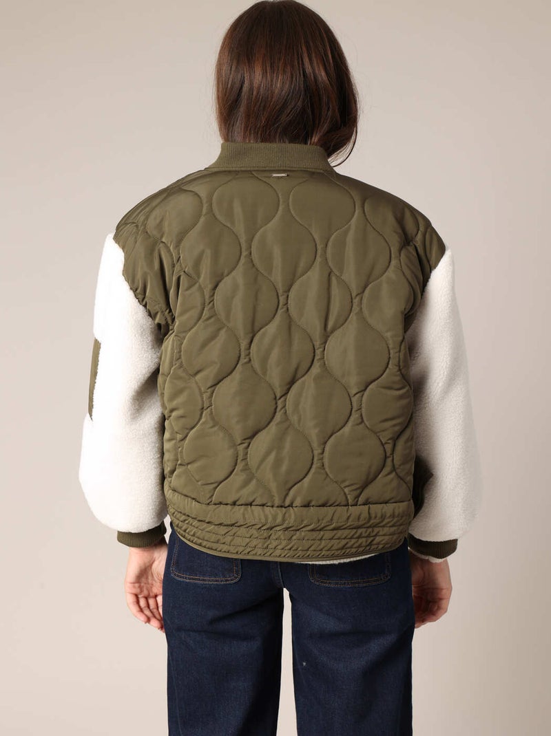 Veste matelassée bicolore avec manches effet sherpa 'Deeluxe' Vert kaki clair - Kiabi