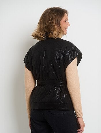 Veste matelassée sans manches ceinturée