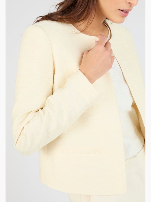 Veste matière reliéfée plissée - Damart - Kiabi