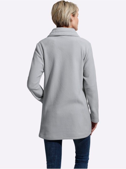 Veste polaire à col à revers avec poches et zip - taille standard - moda vilona - Kiabi Veste polaire à col à revers avec poches et zip - taille standard - moda vilona - Kiabi