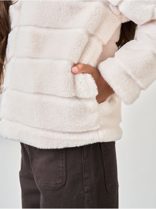 Veste regular fille effet fourrure 'deeluxe' - Kiabi Veste regular fille effet fourrure 'deeluxe' - Kiabi