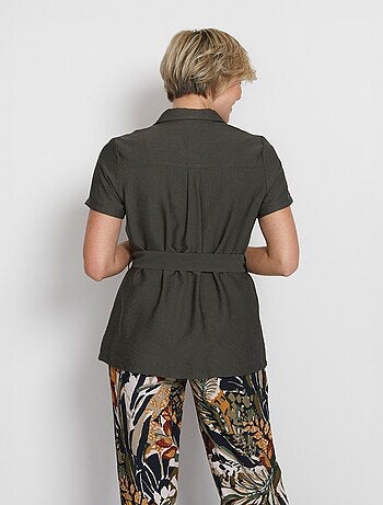 Veste saharienne ceinturée manches courtes