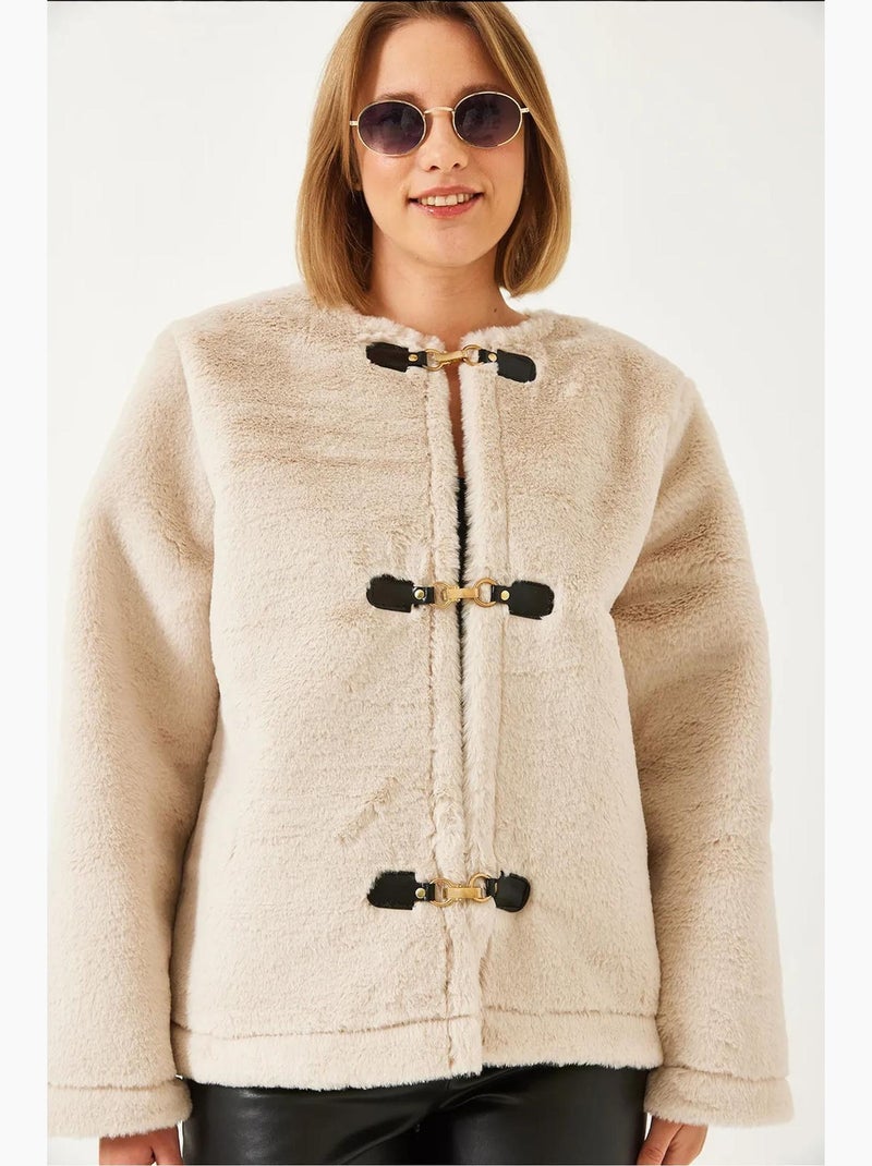 Veste sans col en fausse fourrure avec fermetures à brandebourg lucci Beige argile - Kiabi