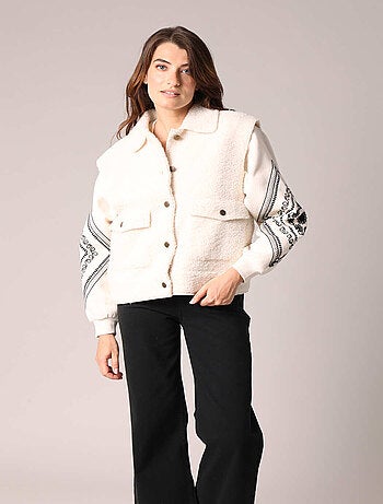 Veste sans manches en sherpa avec boutons pression 'Deeluxe'