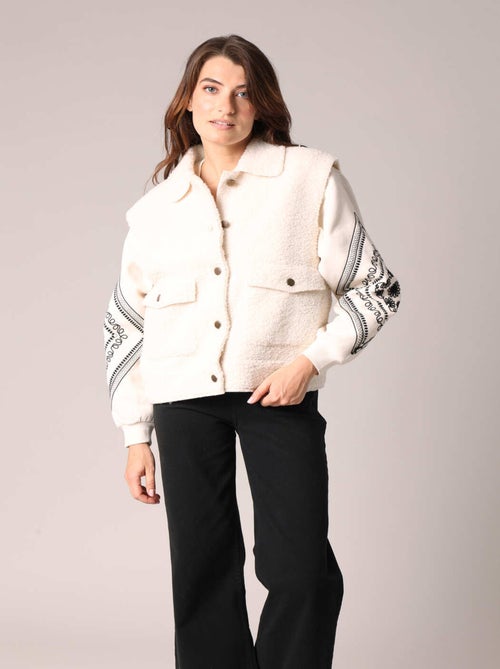 Veste sans manches en sherpa avec boutons pression 'Deeluxe' - Kiabi