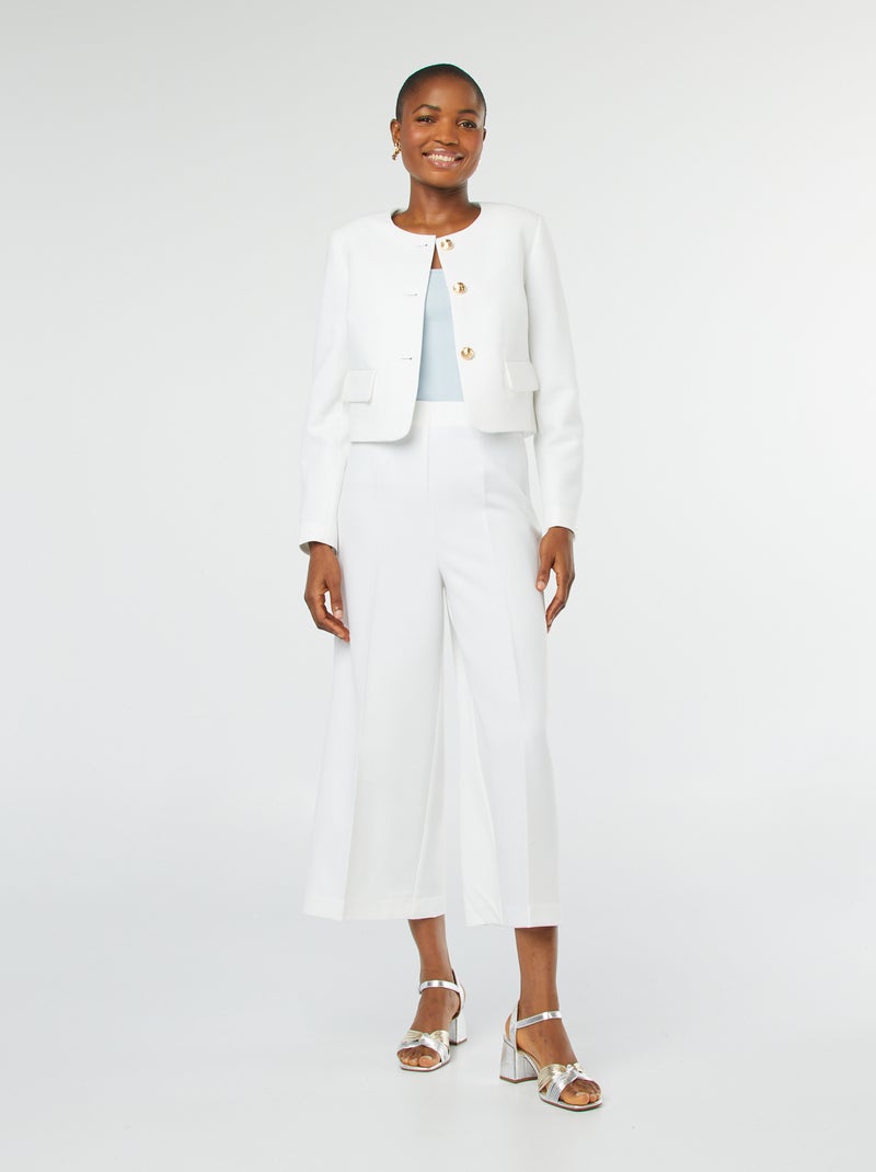 Veste tailleur coupe courte avec boutons dorés Blanc - Kiabi