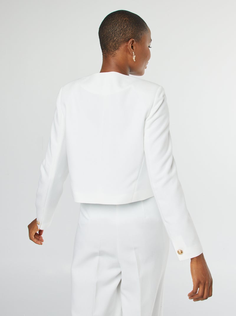 Veste tailleur coupe courte avec boutons dorés Blanc - Kiabi