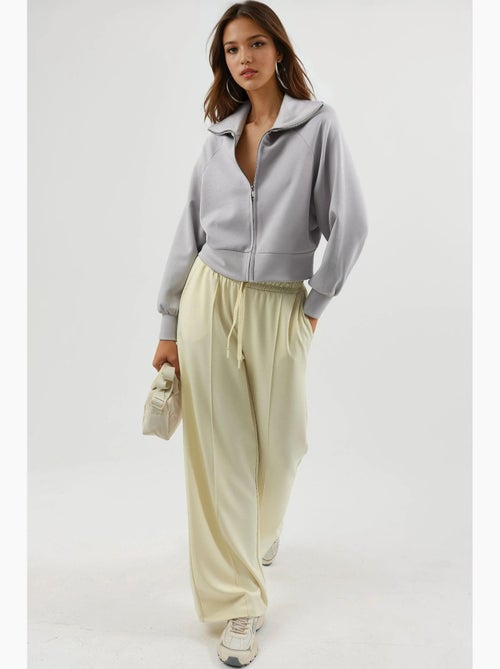 Veste zippée coupe décontractée avec col montant busem - Kiabi Veste zippée coupe décontractée avec col montant busem - Kiabi
