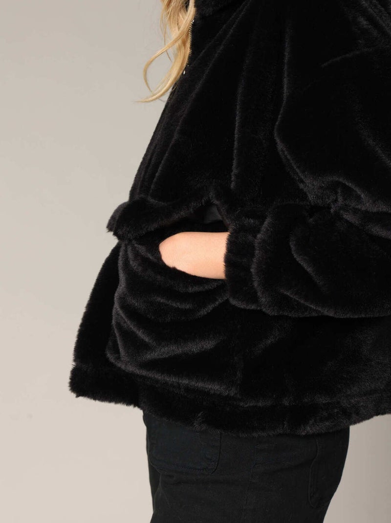 Veste zippée en imitation fourrure avec poches à rabat
 'Deeluxe' Noir - Kiabi