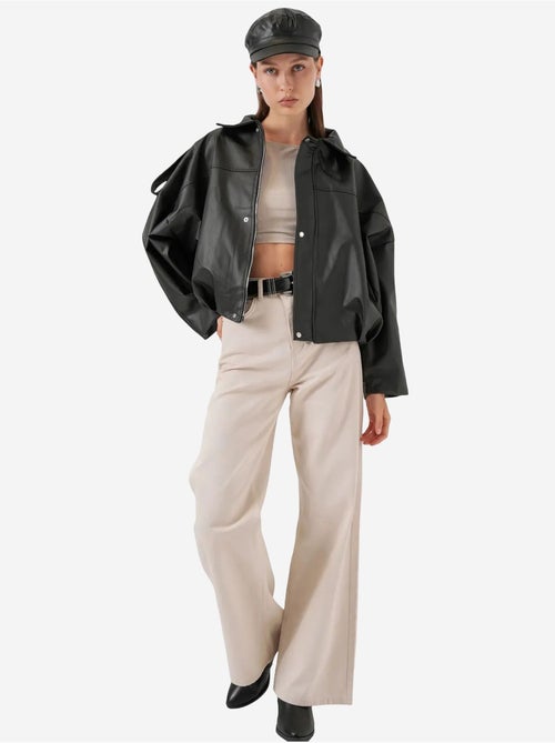Veste zippée en similicuir avec col chemise bdart - Kiabi Veste zippée en similicuir avec col chemise bdart - Kiabi