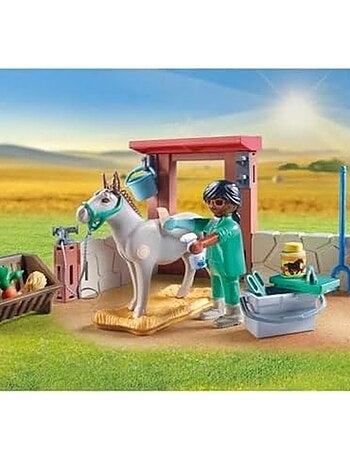 Vétérinaire avec Animaux de la Ferme