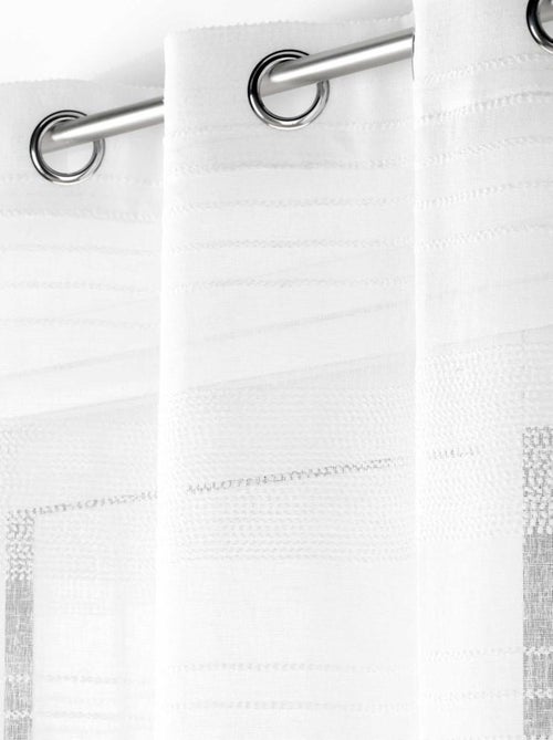 Voilage a oeillets 140 x 240 cm effet lin tissé Janice Blanc - Kiabi Voilage a oeillets 140 x 240 cm effet lin tissé Janice Blanc - Kiabi