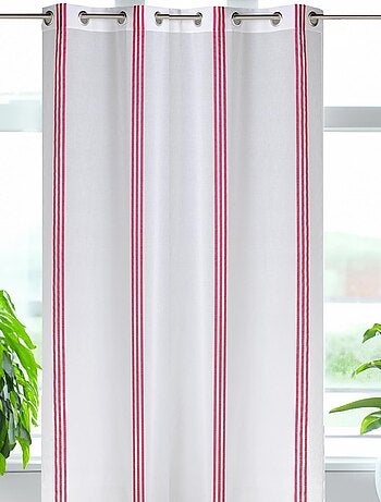 Voilage à rayures verticales