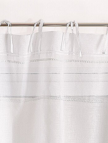 Voilage avec rubans macramé