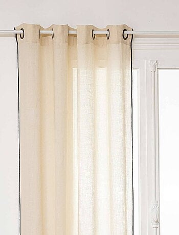 Voilage avec surpiqûre noire