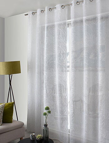 Voilage brodé motif feuillage