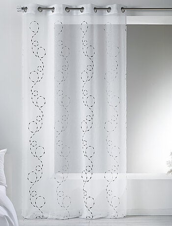 Voilage en étamine brodée fantaisie