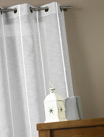 Voilage étamine à fines rayures verticales