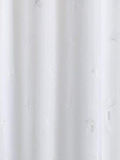 Voilage fantaisie brodé feuilles de gingko - Kiabi Voilage fantaisie brodé feuilles de gingko - Kiabi