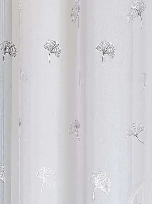 Voilage fantaisie brodé feuilles de gingko - Kiabi Voilage fantaisie brodé feuilles de gingko - Kiabi