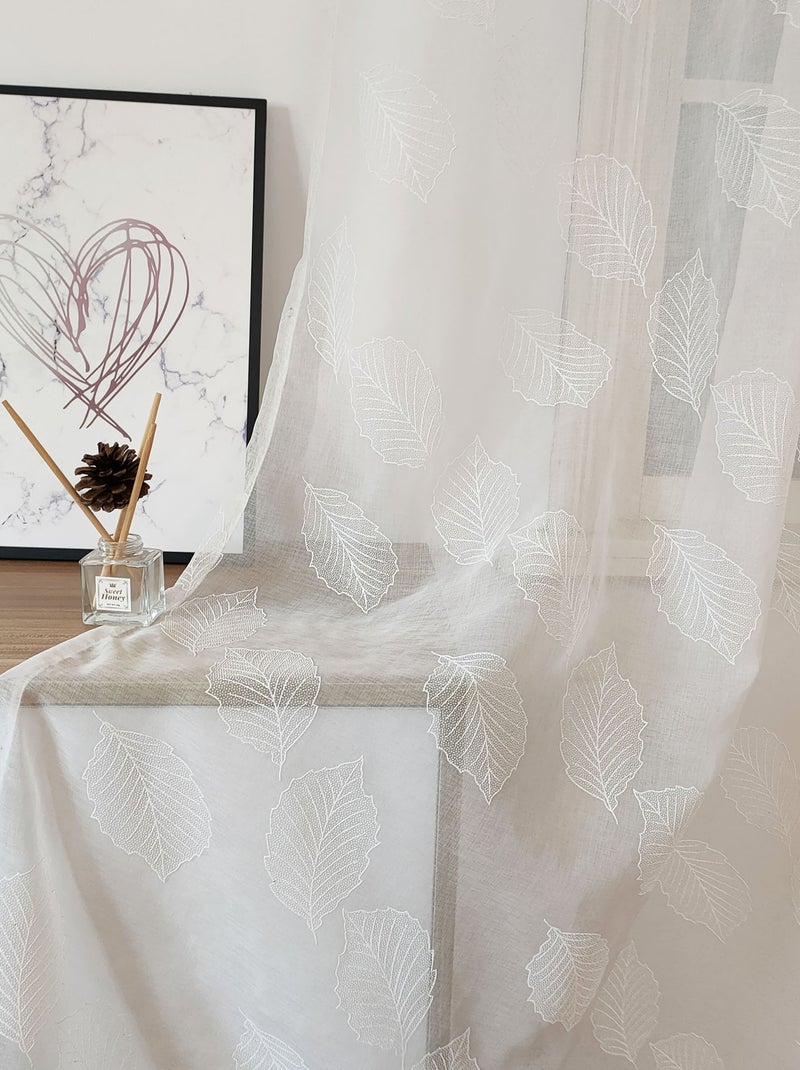 Voilage imprimé feuilles en polyester recyclé - prêt à poser. Blanc - Kiabi