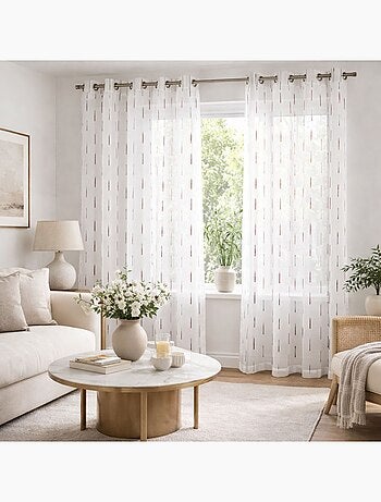 Voilage léger traits brodés