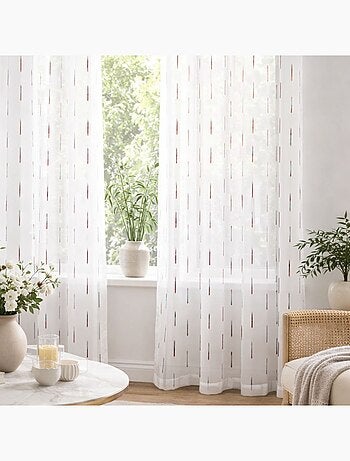 Voilage léger traits brodés