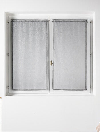 Voilage paire en maille avec des fils lurex argentés