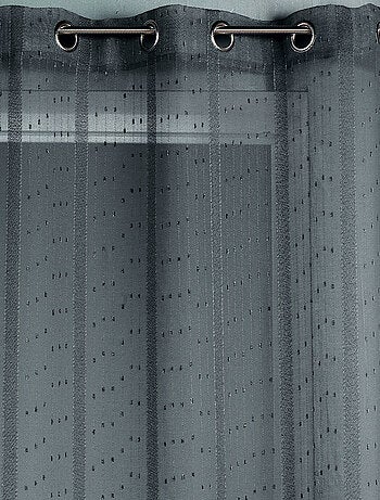 Voilage tissé et fileté