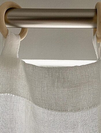 Voilage uni à œillets en bois intégrés