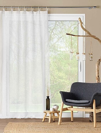 Voilage uni à œillets en bois intégrés