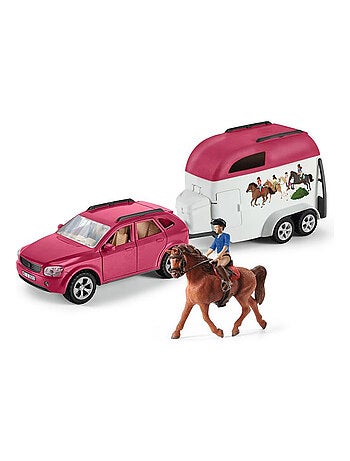 Voiture avec remorque pour chevaux