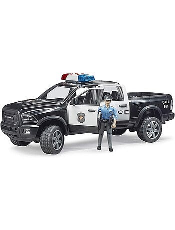 Voiture de police ram 2500 pick-up de la police avec un officier de police