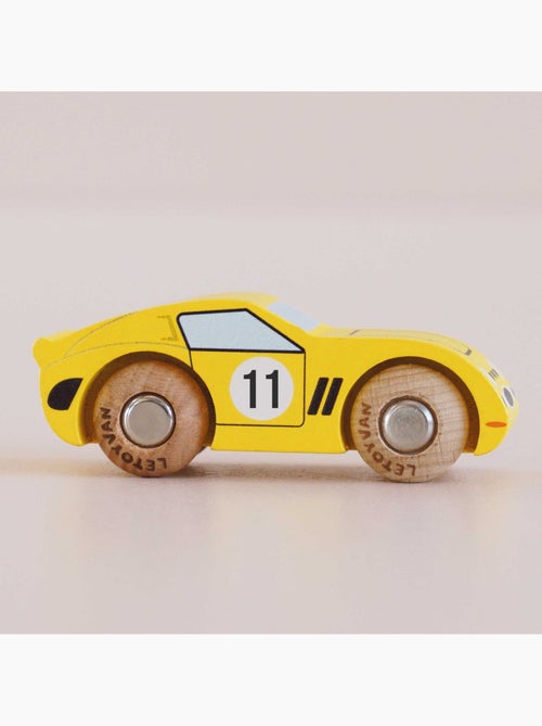 Voiture luca no 24 - Kiabi