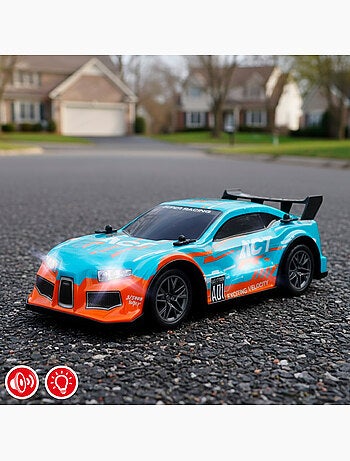 Voiture radiocommandée avec son et lumière 1:16 speed & go