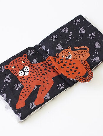 Wee Gallery - Livre bébé en tissu Peekaboo Jungle